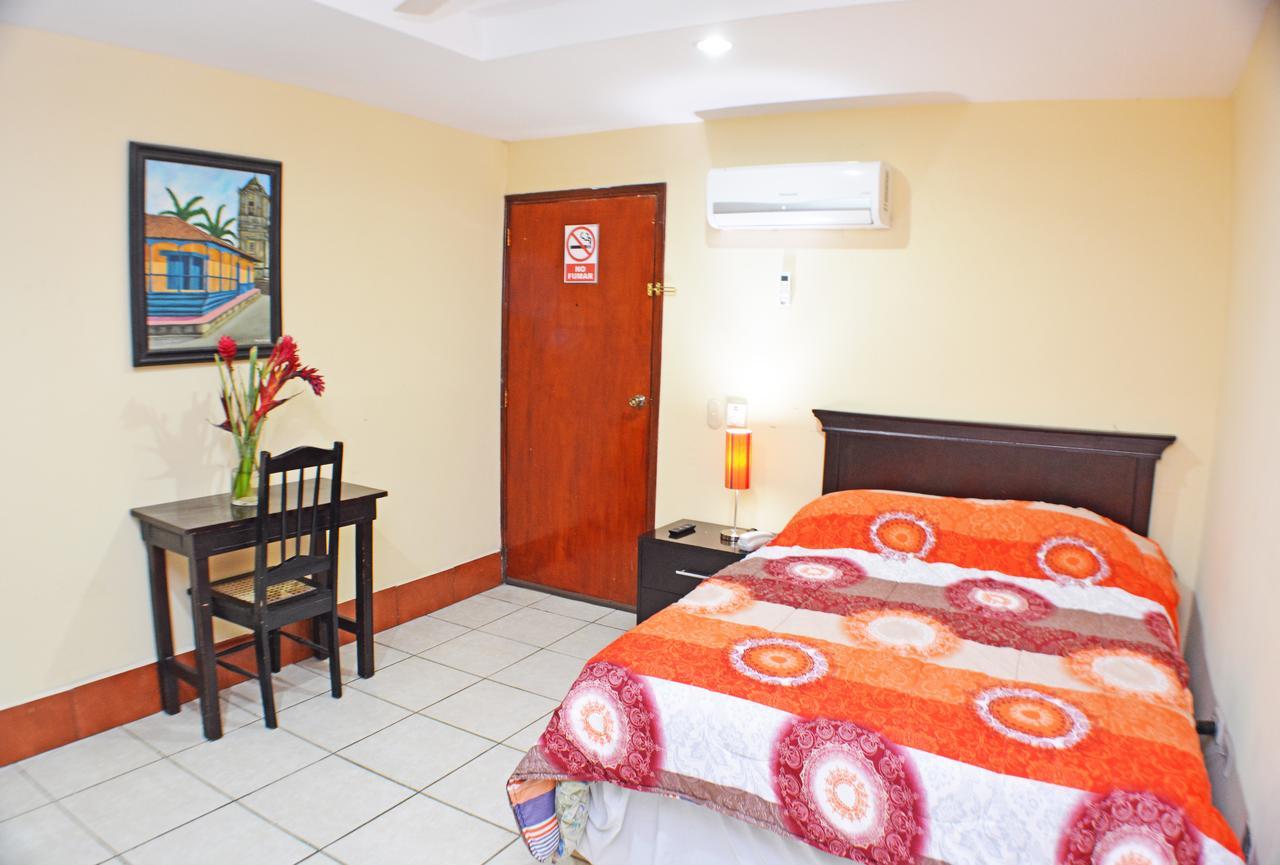 Hotel Plaza Cosiguina Chinandega Kültér fotó