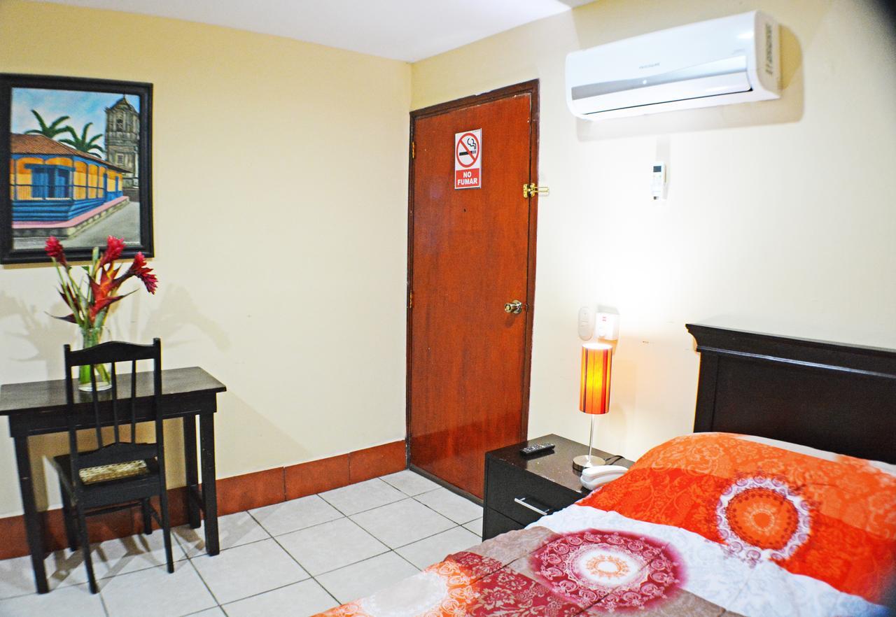 Hotel Plaza Cosiguina Chinandega Kültér fotó